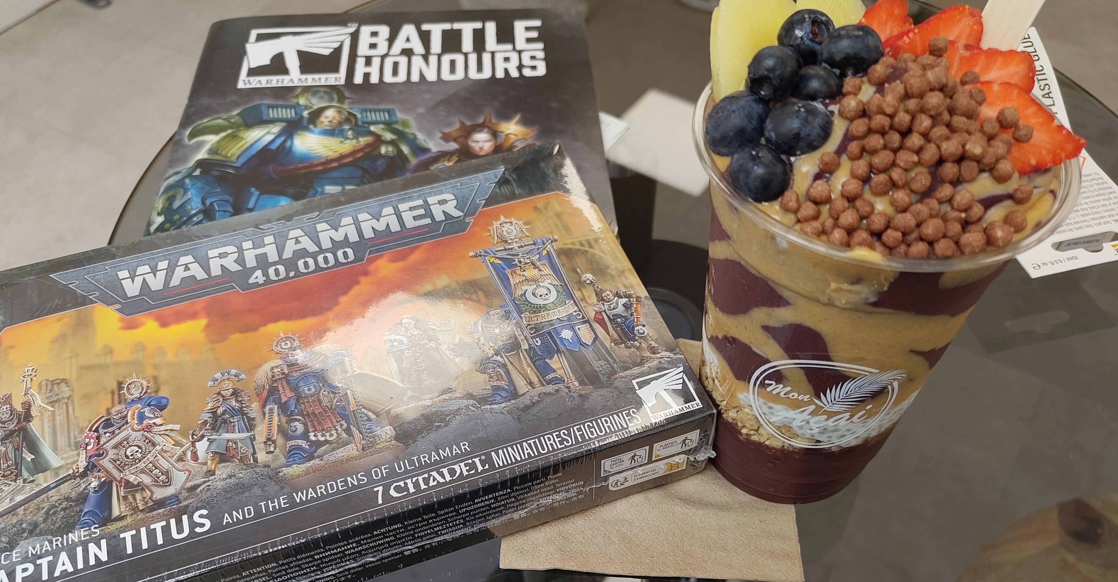 Warhammer 40k başlangıç seti — kutu açıldı